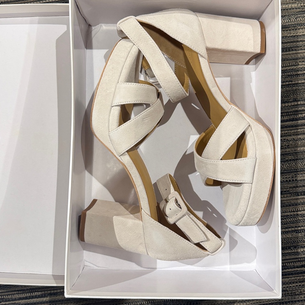 NWT Size 8 Quince Italian Leather Crisscross Platform Sandal in Almond Suede - Picture 7 of 7
